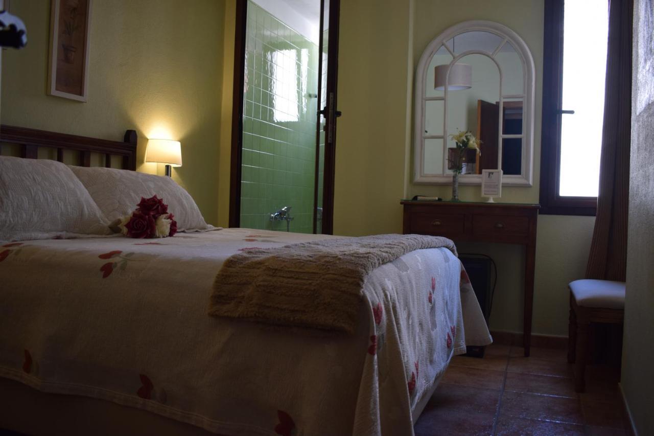 Hostal Rural Molino Del Bombo Aracena Esterno foto