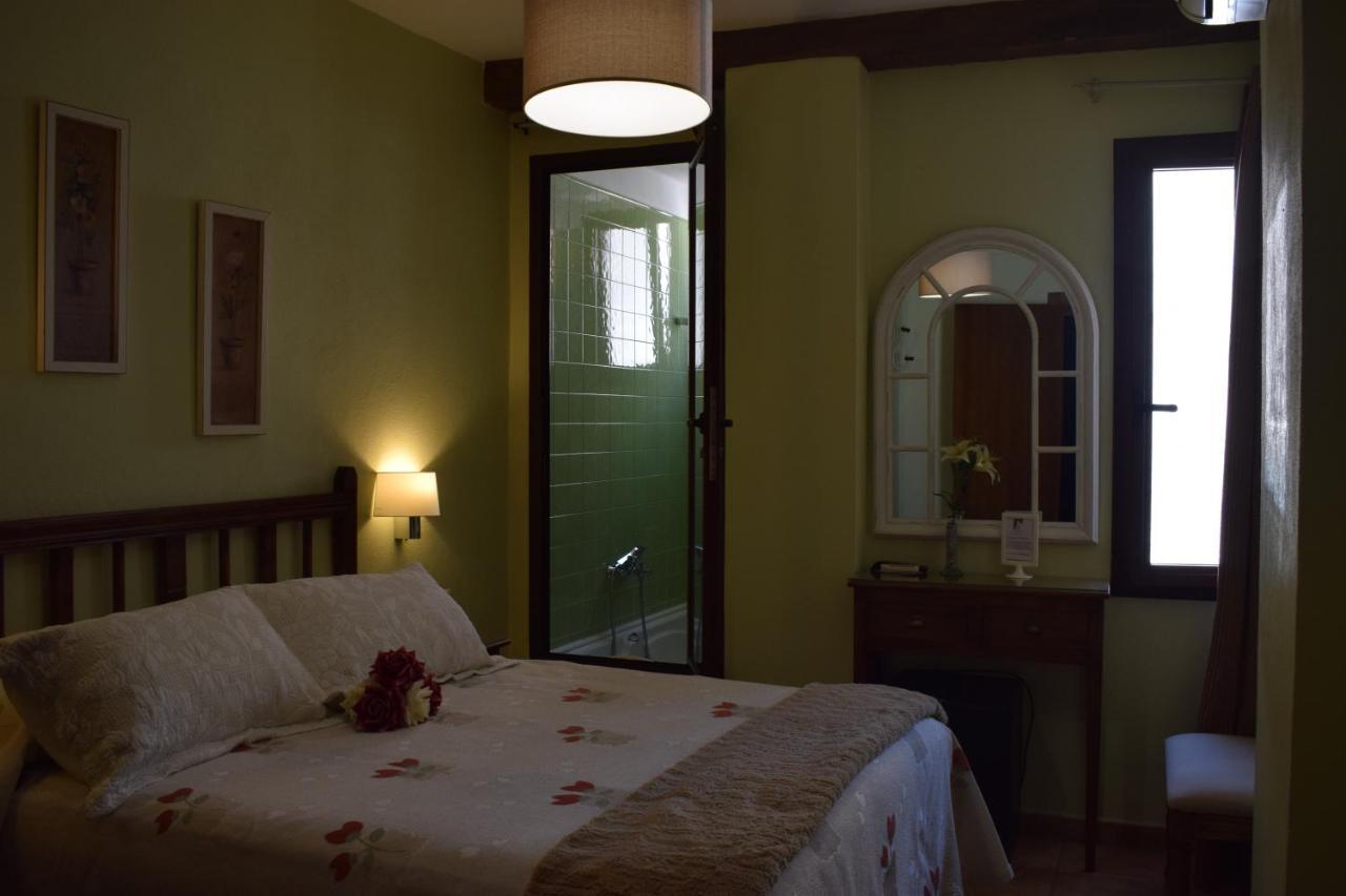 Hostal Rural Molino Del Bombo Aracena Esterno foto