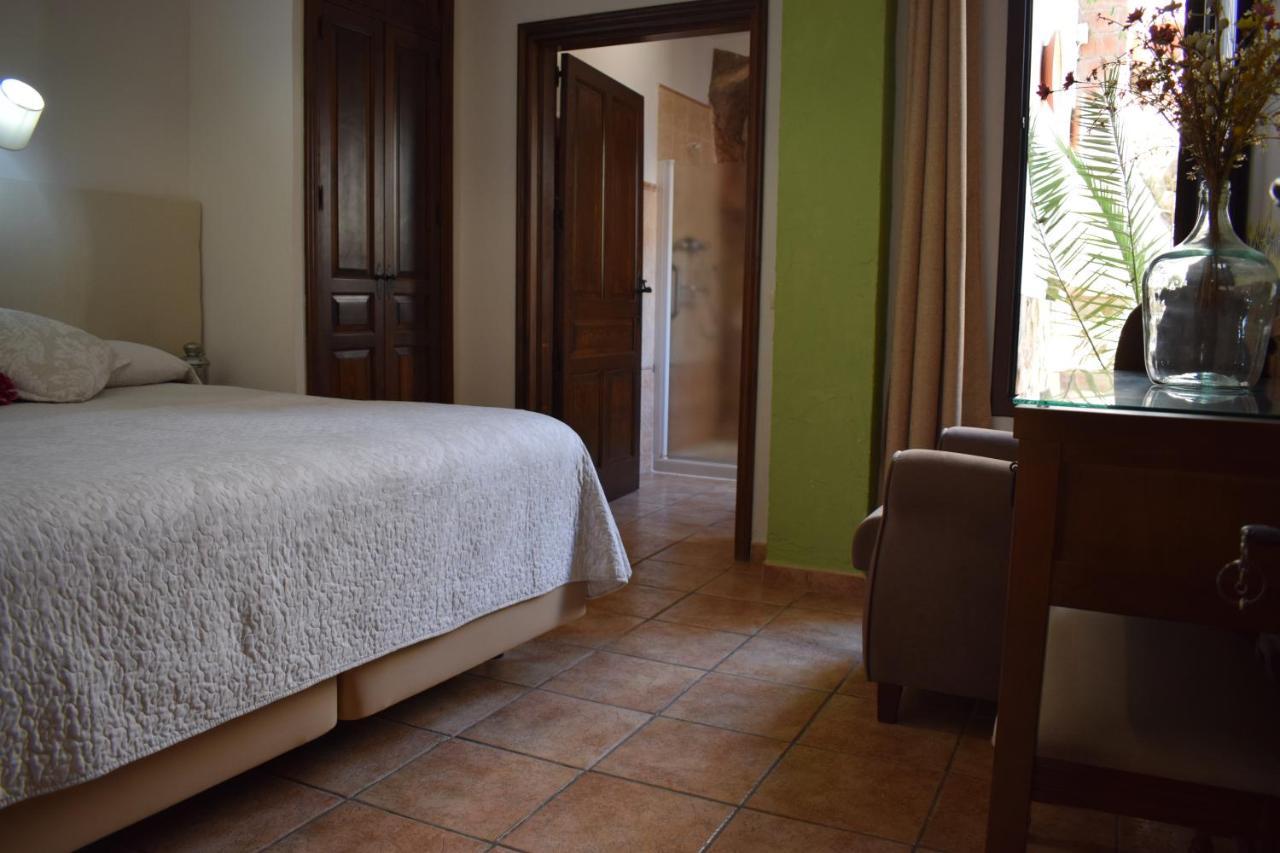 Hostal Rural Molino Del Bombo Aracena Esterno foto