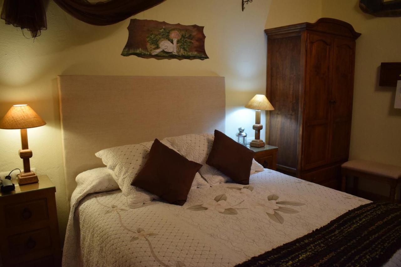 Hostal Rural Molino Del Bombo Aracena Esterno foto