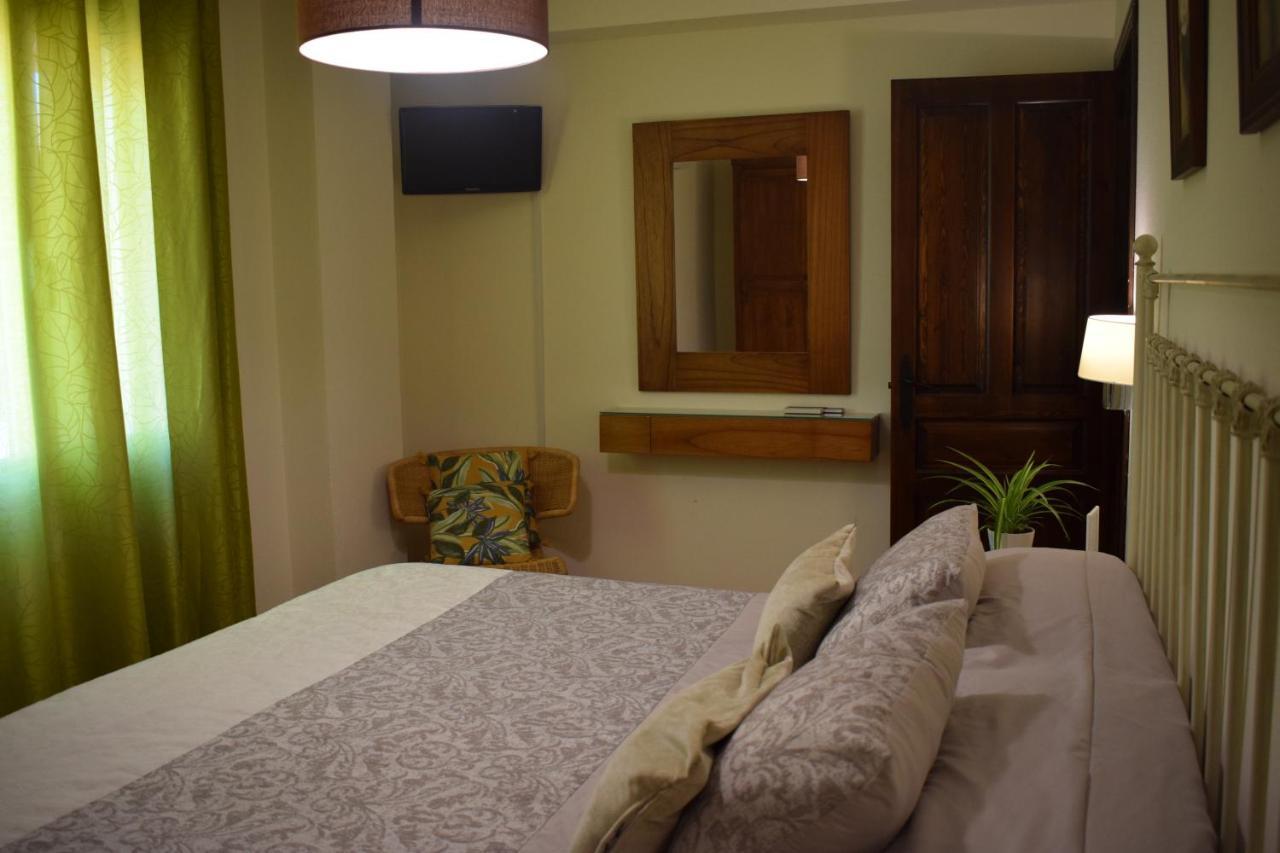 Hostal Rural Molino Del Bombo Aracena Esterno foto