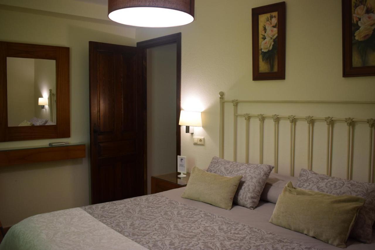 Hostal Rural Molino Del Bombo Aracena Esterno foto