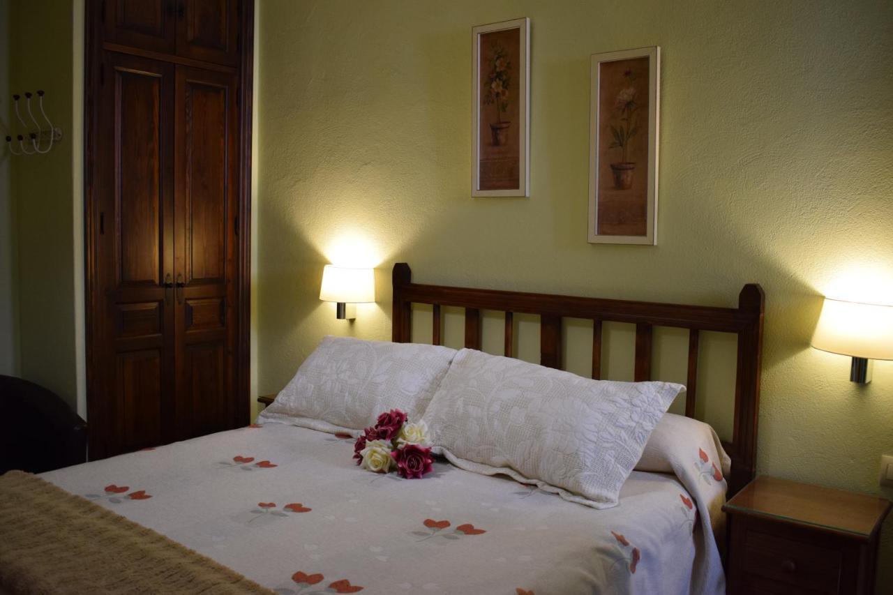 Hostal Rural Molino Del Bombo Aracena Esterno foto