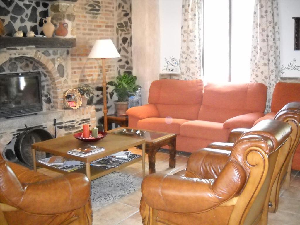Hostal Rural Molino Del Bombo Aracena Esterno foto
